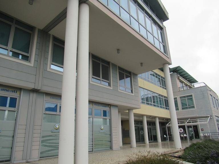 casa indipendente in vendita a Spoltore in zona Villa Raspa