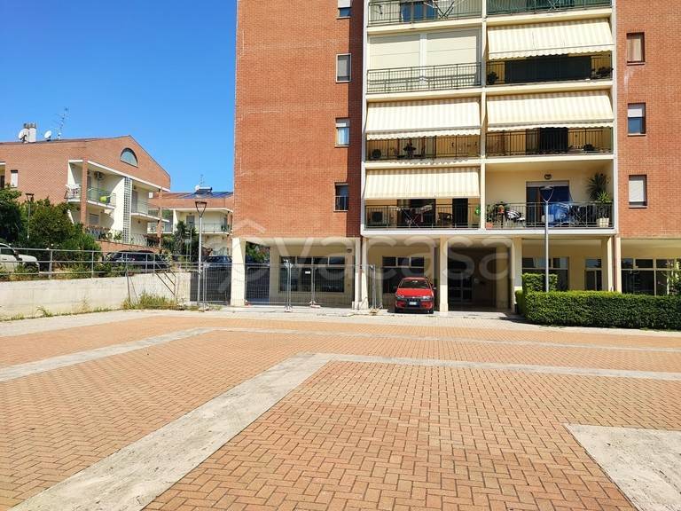 casa indipendente in vendita a Spoltore in zona Villa Raspa