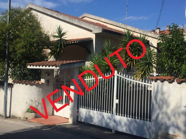 casa indipendente in vendita a Spoltore