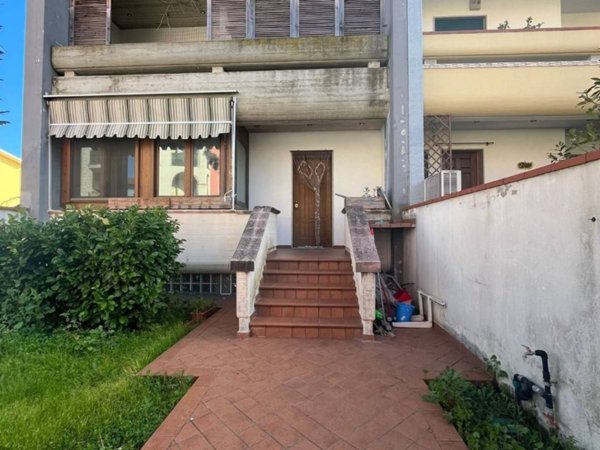 casa indipendente in vendita a Spoltore in zona Santa Teresa