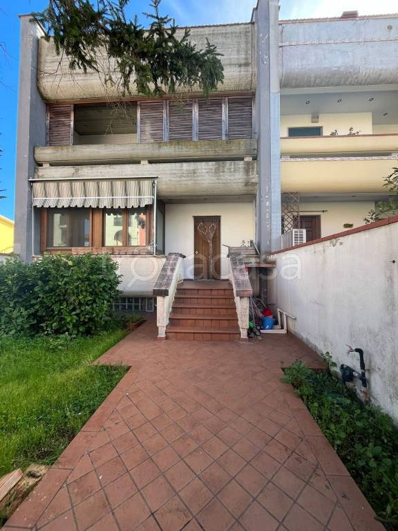 casa indipendente in vendita a Spoltore in zona Santa Teresa