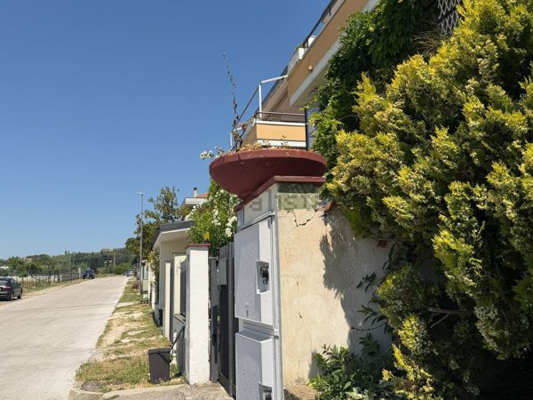 appartamento in vendita a Spoltore in zona Santa Teresa