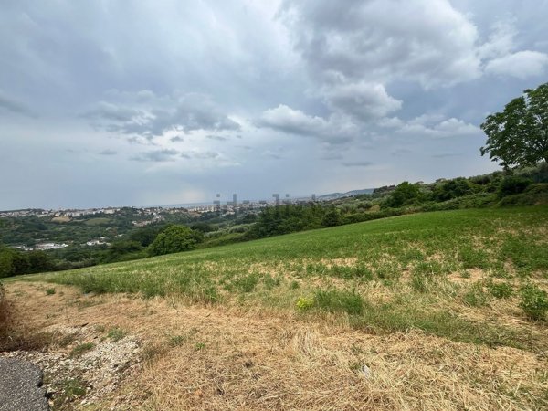 terreno agricolo in vendita a Spoltore