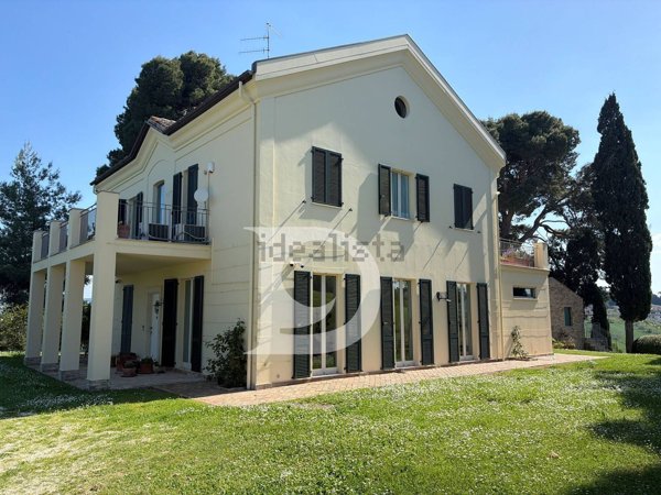 casa indipendente in vendita a Spoltore in zona Villa Raspa