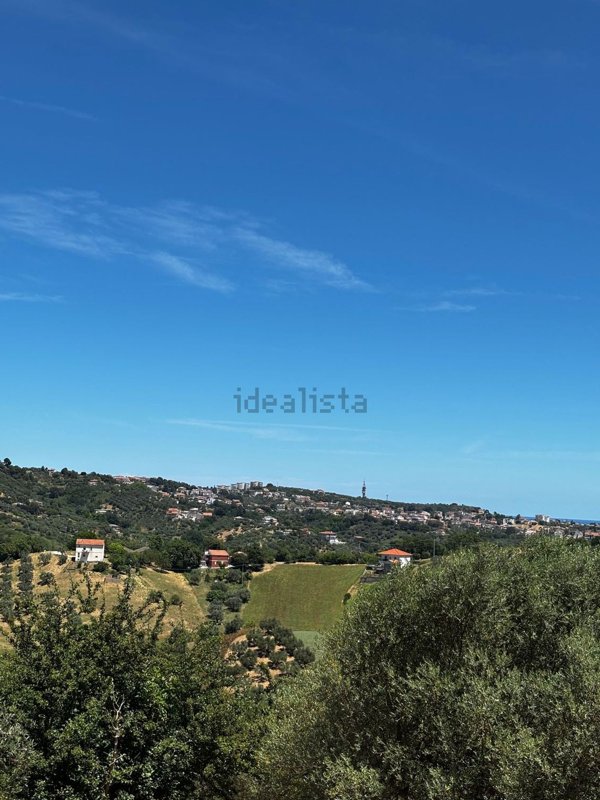 casa indipendente in vendita a Spoltore