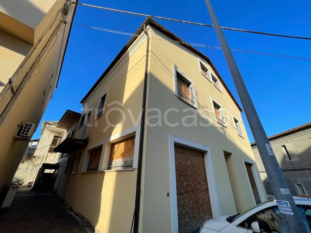 casa indipendente in vendita a Spoltore in zona Caprara d'Abruzzo