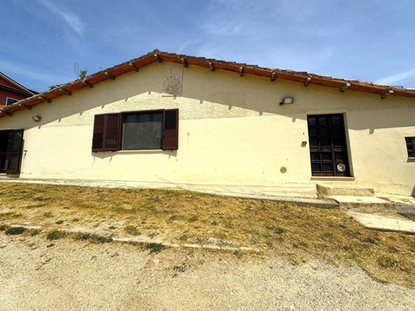 casa indipendente in vendita a Spoltore