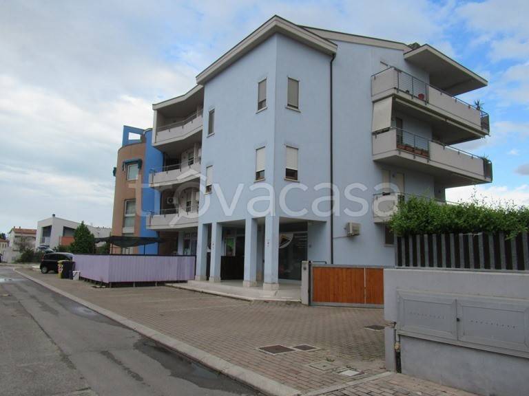 appartamento in vendita a Spoltore in zona Santa Teresa