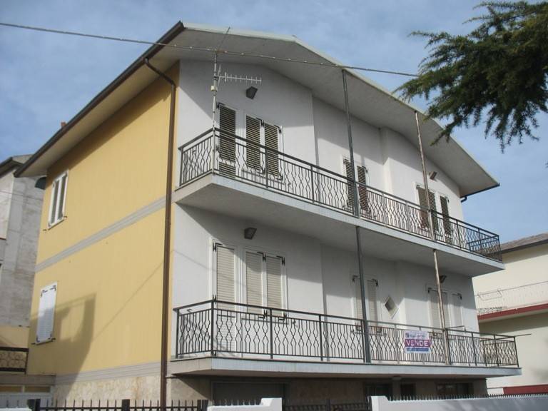 casa indipendente in vendita a Spoltore