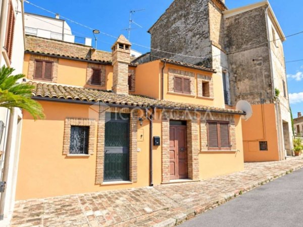 casa indipendente in vendita a Spoltore