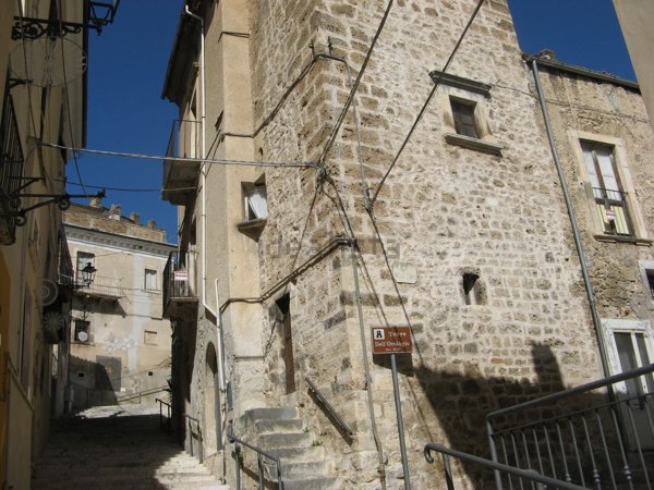 casa indipendente in vendita a Tocco da Casauria
