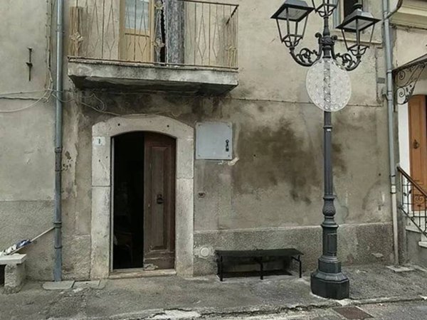 casa indipendente in vendita a Tocco da Casauria