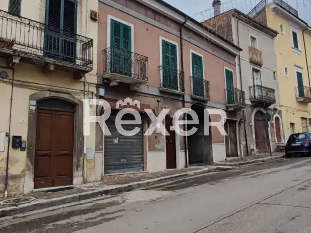 negozio in vendita a Tocco da Casauria