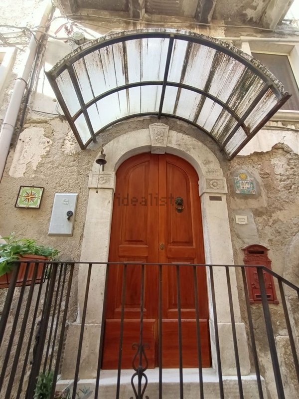 casa indipendente in vendita a Tocco da Casauria