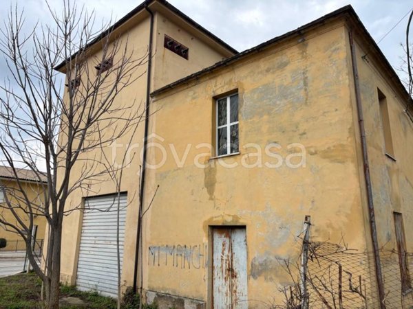 intera palazzina in vendita a Tocco da Casauria in zona Marano