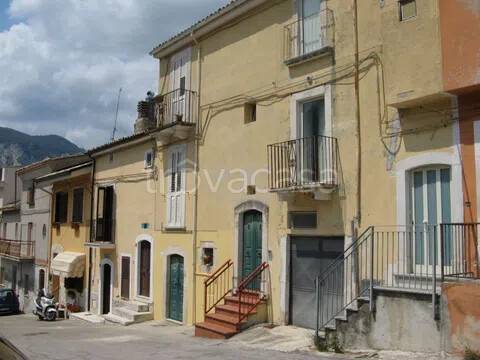 casa indipendente in vendita a Tocco da Casauria in zona Rovètone