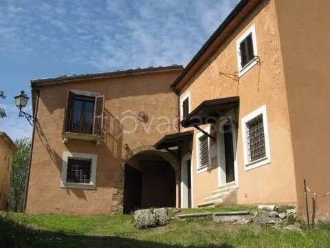 casa indipendente in vendita a Tocco da Casauria in zona Pareti
