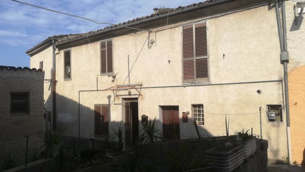 casa indipendente in vendita a Torre de' Passeri