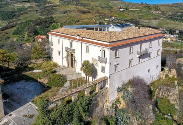 villa in vendita a Torre de' Passeri
