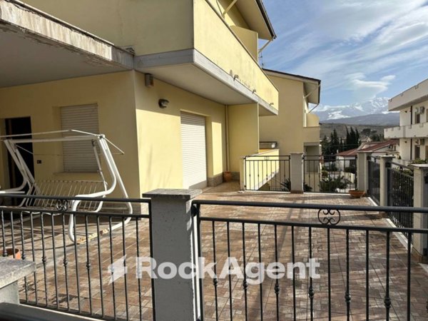 casa indipendente in vendita a Torre de' Passeri