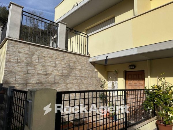 casa indipendente in vendita a Torre de' Passeri