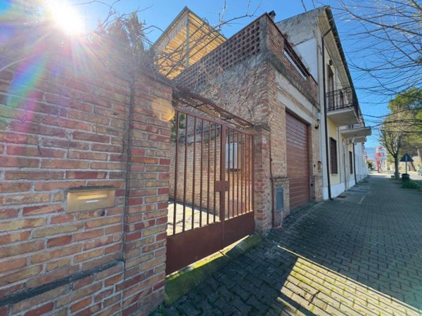 villa in vendita a Torre de' Passeri