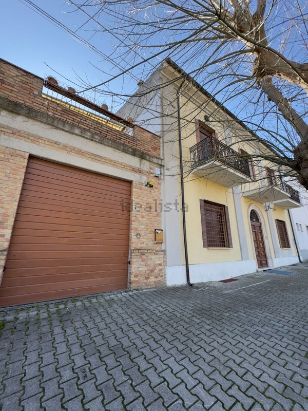 casa indipendente in vendita a Torre de' Passeri