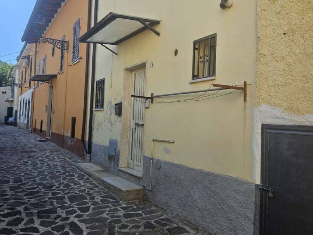 casa indipendente in vendita a Torre de' Passeri