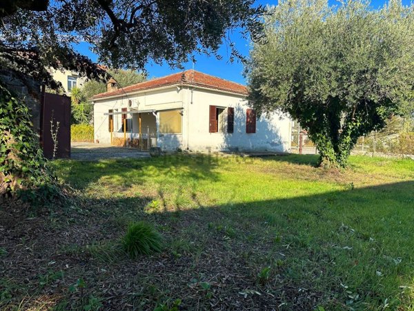 casa indipendente in vendita a Torre de' Passeri