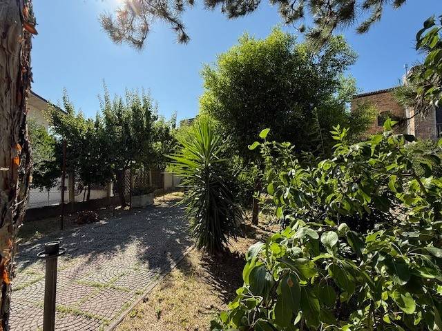 casa indipendente in vendita a Torre de' Passeri