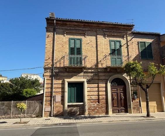 casa indipendente in vendita a Torre de' Passeri