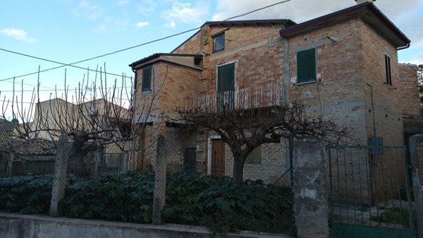 appartamento in vendita a Torre de' Passeri
