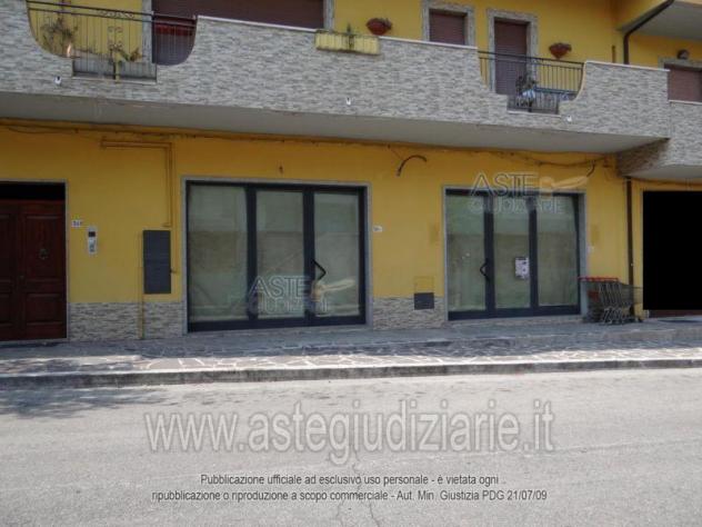 negozio in vendita a Torre de' Passeri