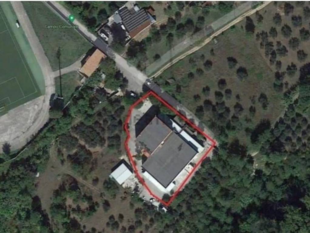 locale commerciale in vendita a Torre de' Passeri