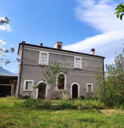 casa indipendente in vendita a Torre de' Passeri