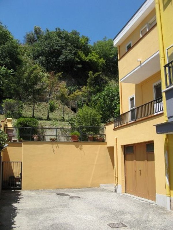 casa indipendente in vendita a Torre de' Passeri