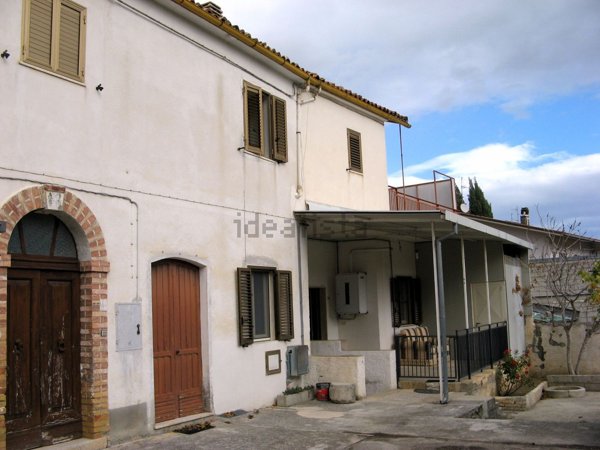 casa indipendente in vendita a Torre de' Passeri