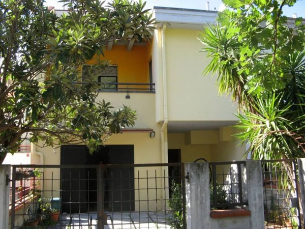 casa indipendente in vendita a Turrivalignani