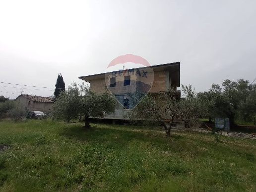 casa indipendente in vendita a Turrivalignani