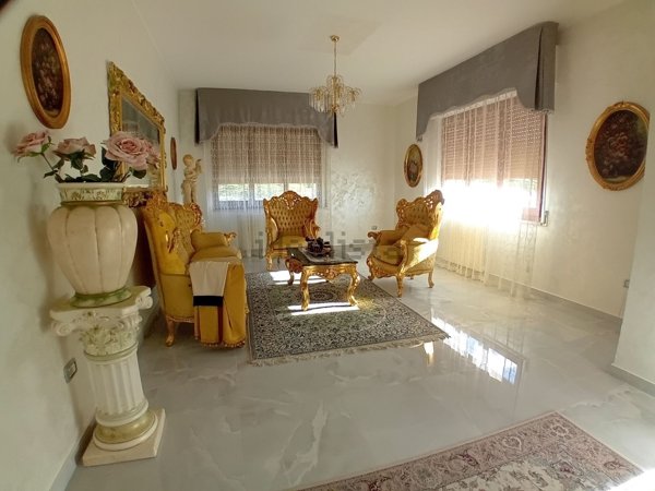 casa indipendente in vendita a Turrivalignani