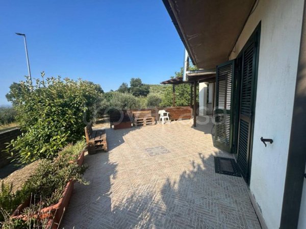 casa indipendente in vendita a Turrivalignani in zona Pescarina