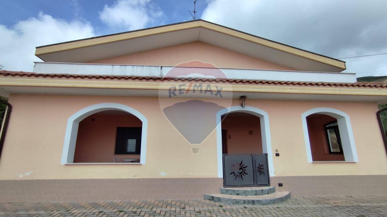 casa indipendente in vendita a Villa Celiera in zona Pietra Rossa