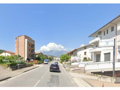 locale di sgombero in vendita ad Altino