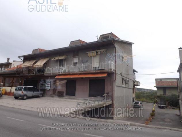 locale commerciale in vendita ad Altino