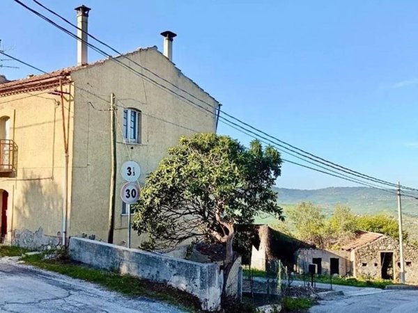 casa indipendente in vendita ad Altino in zona Briccioli