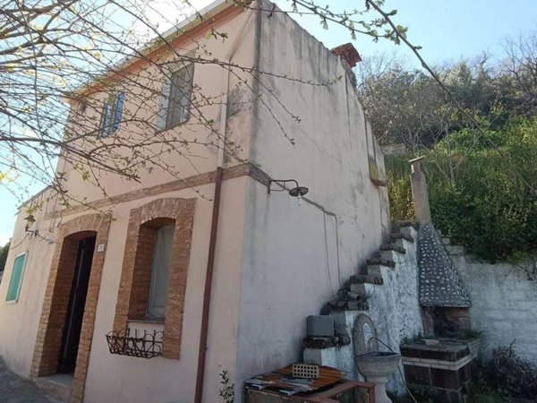 casa indipendente in vendita ad Altino in zona Briccioli