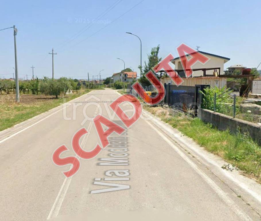 locale commerciale in vendita ad Altino