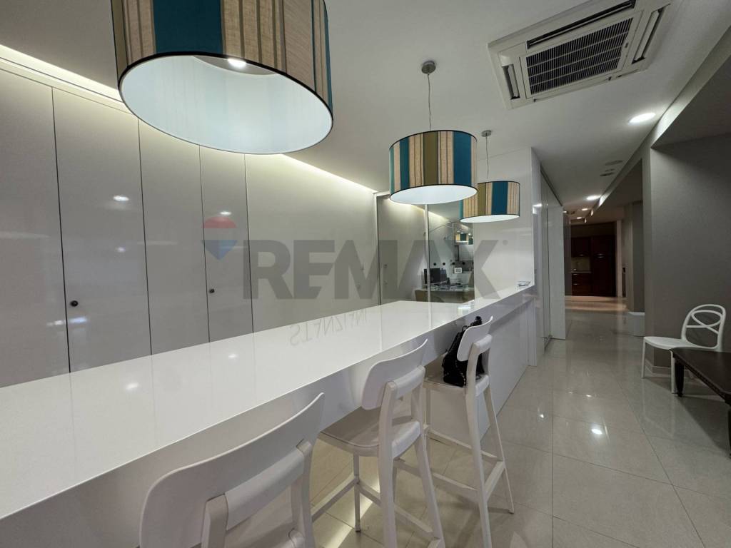 negozio in vendita ad Altino