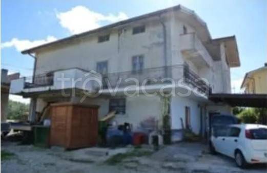 casa indipendente in vendita ad Altino in zona Sant'Angelo