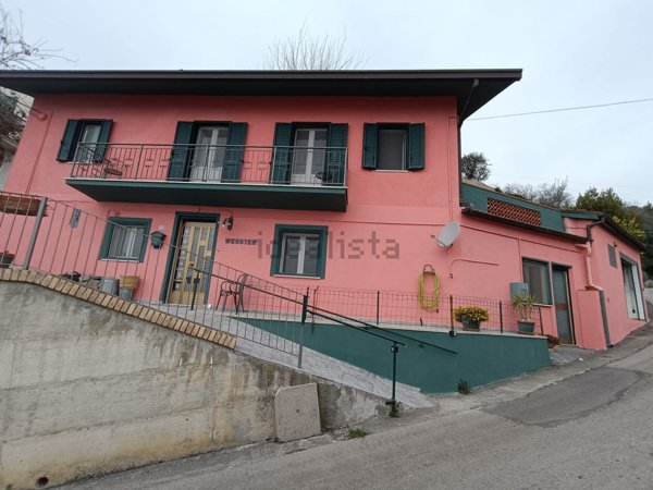 casa indipendente in vendita ad Altino in zona Briccioli